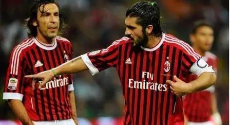 玄学加成！巴西加冕六星就在明年？上次落位C组世界杯夺冠（玄学再现：巴西明年圆六星？上回分入C组最终捧杯）