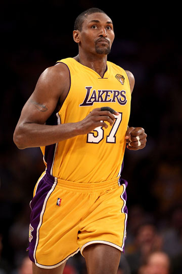 亚冠激战：柔佛VS上海海港，收官之战谁能笑傲？（亚冠终章：柔佛迎战上海海港，谁将笑到最后？）