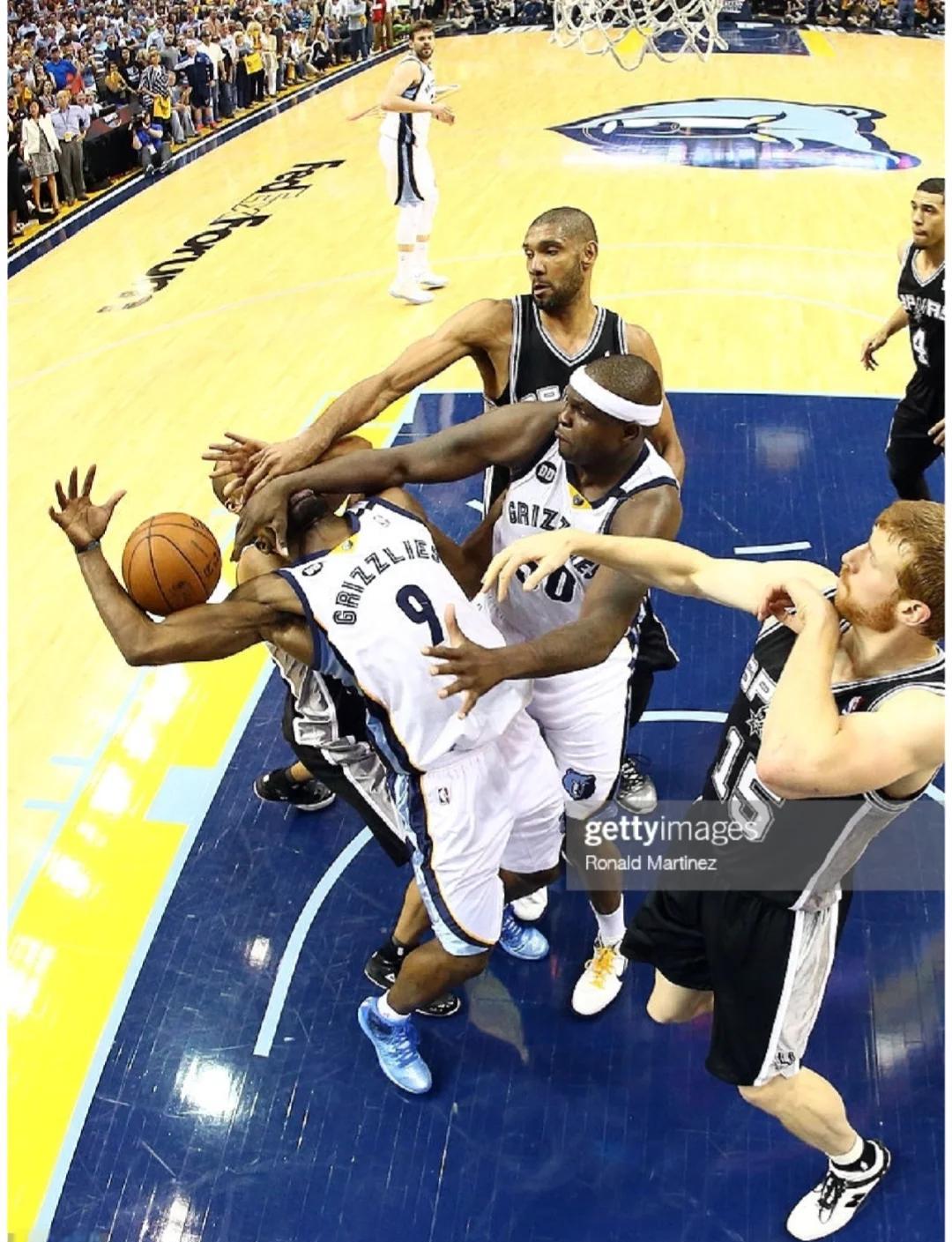 媒体人李璇谈亚国联：对国足有好处，对教练组是考验（李璇评亚国联：利好国足，也是对教练组的考验）