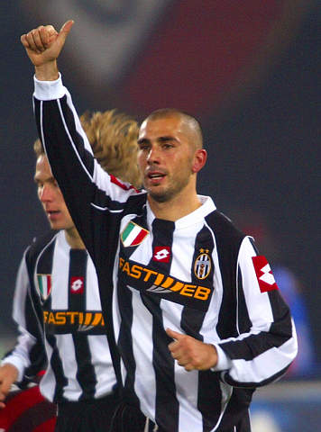 CBA比赛精彩瞬间：深圳队绝杀广东,（CBA高光时刻：深圳压哨击败广东）