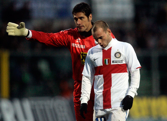 如何看待诺伊尔的失误？孔帕尼：我第一次听到这个说法（诺伊尔被指失误？孔帕尼回应：第一次听说）