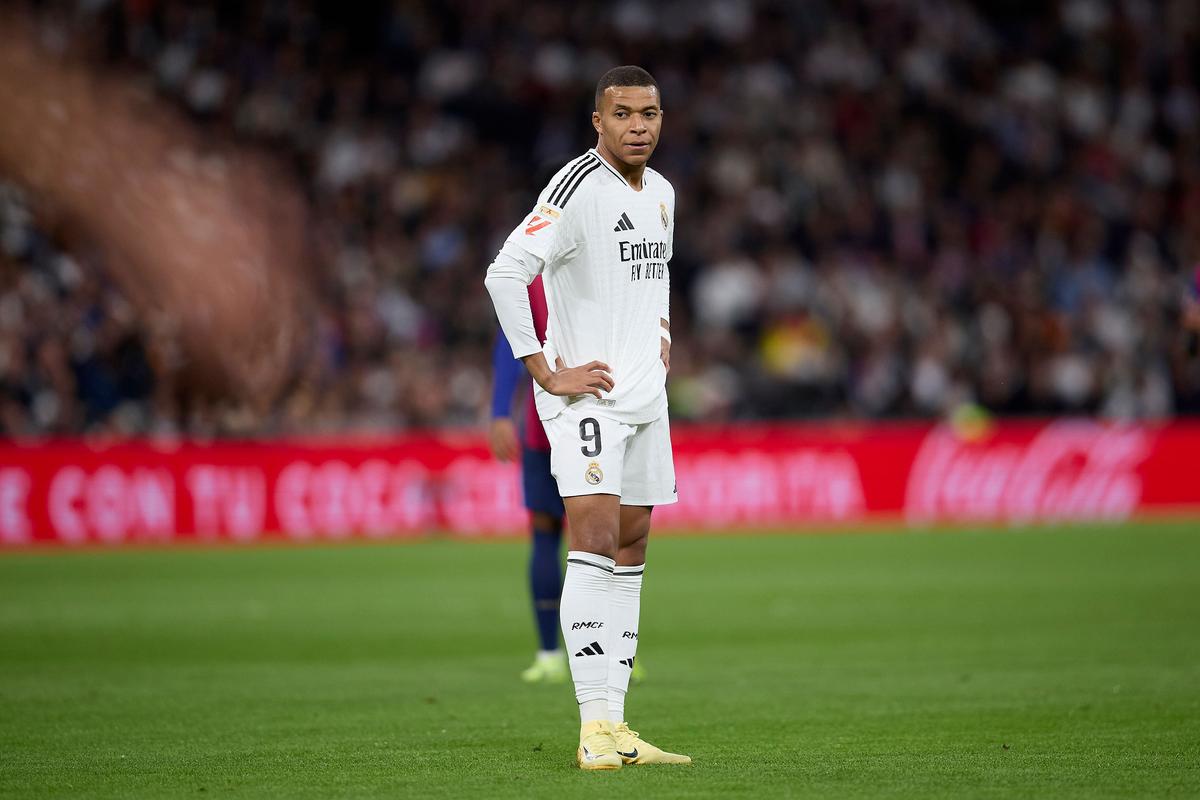 墨尔本城主帅：踢阿德莱德可能会轮换，下周亚冠还要对阵柔佛（为备战下周亚冠对柔佛，墨尔本城主帅：对阵阿德莱德或调整阵容）