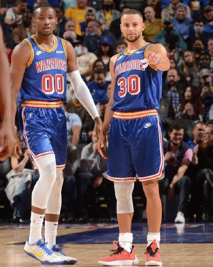 德甲官博祝贺邵佳一：期待邵佳一带领中国国家队走向更高舞台（德甲官博向邵佳一致贺：期待他率国足迈向更高舞台）