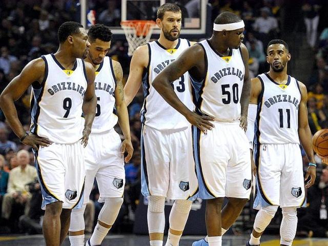 圣保罗总监：会在奥斯卡康复后再讨论未来，做事首先要人性化（圣保罗高层：奥斯卡伤愈后再谈去向，决策以人为本）