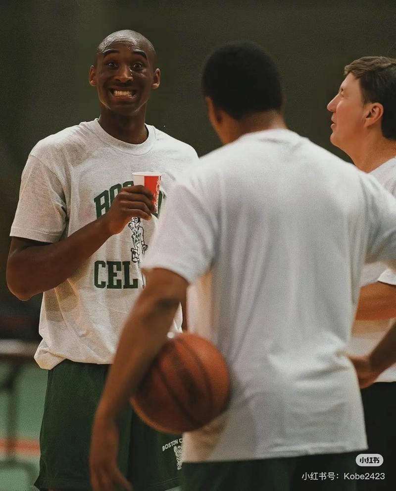 4场7球，阿尔巴尼亚是凯恩英格兰队生涯进球最多的对手（阿尔巴尼亚成凯恩英格兰生涯进球最多对手：4战7球）