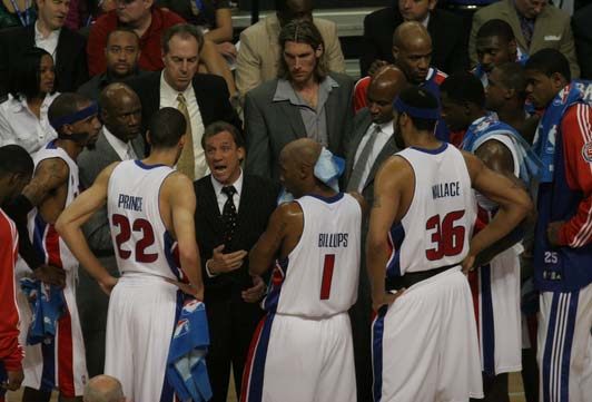 意媒：梅努是那不勒斯中场引援首选，备选方案包括弗拉泰西（意媒：那不勒斯锁定梅努为中场头号目标，弗拉泰西列入备选）