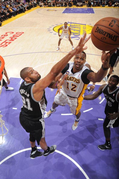 扛起球队！班凯罗受伤后小瓦格纳场均砍26+8+4（班凯罗伤缺后，小瓦格纳挑大梁，场均26分8板4助）