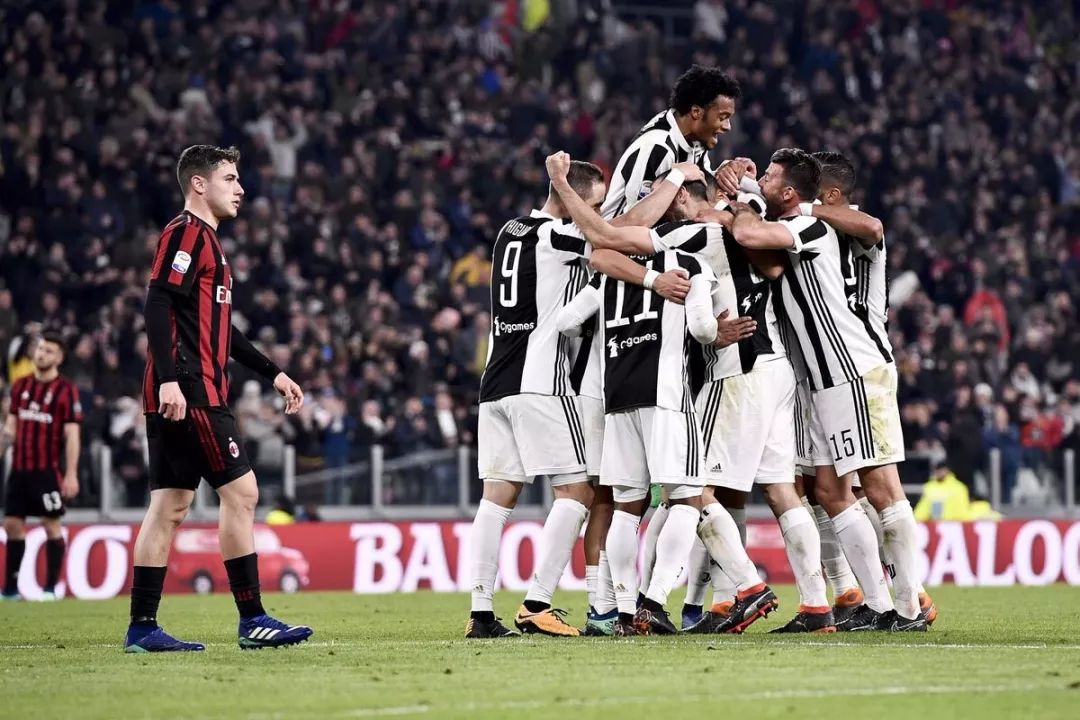 官方：赵博和王国明共同当选中超9／10月最佳守门员（中超9／10月最佳门将出炉：赵博、王国明携手当选）