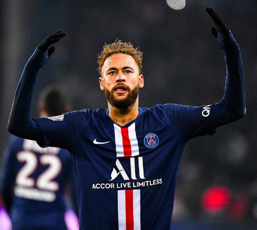 踢球者评德甲第11轮最佳阵容：卡尔、奥利塞、于帕、拜尔入选（踢球者公布德甲第11轮最佳阵容：卡尔、奥利塞、于帕、拜尔在列）