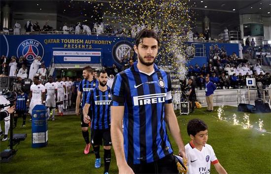 巴蒂：劳塔罗和小蜘蛛可以一起上，但其中一人必须做出牺牲（巴蒂：劳塔罗与小蜘蛛能同场竞技，但须有一人为团队让步）