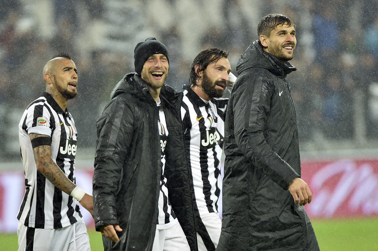 年年欧冠失误染红，这集我看过…巴萨客场不敌切尔西！（欧冠再现失误+红牌，似曾相识！巴萨客场负于切尔西）