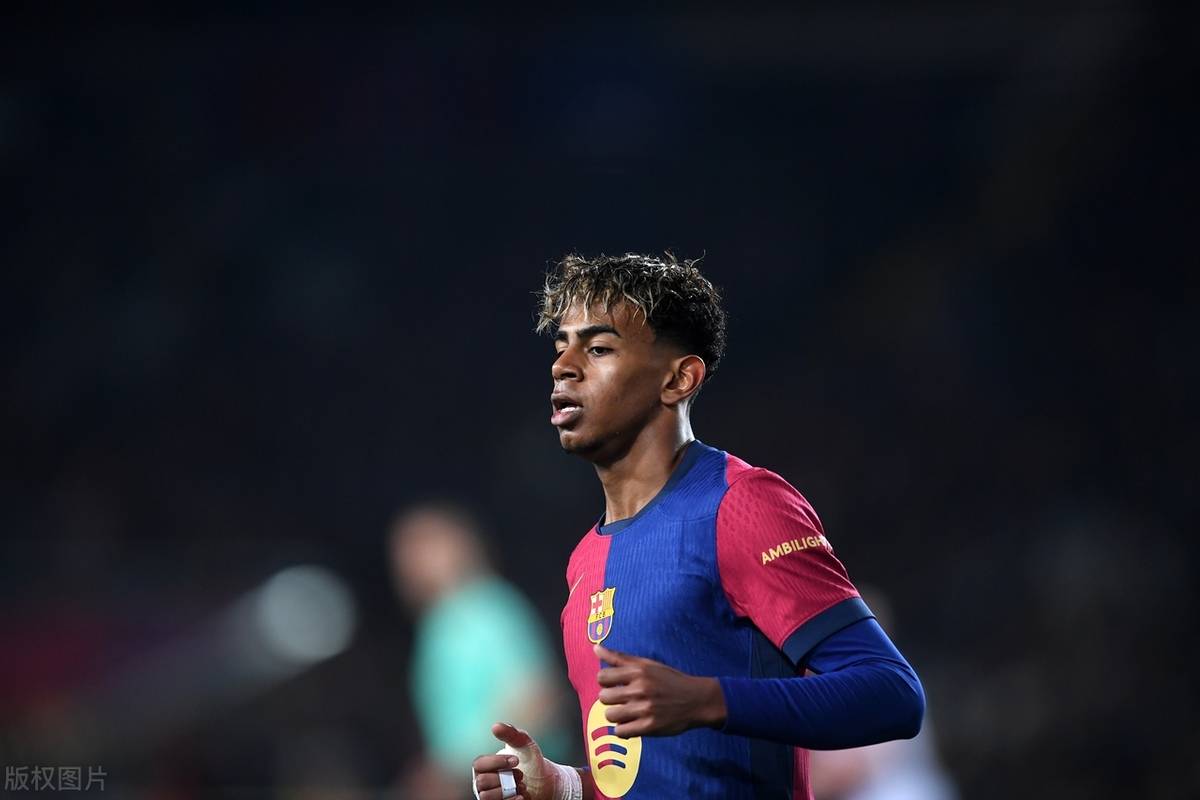 美记：经历上次失败后篮网已放弃吸引巨星，目前专注于选秀（美媒：上次折戟后篮网不再追逐巨星，改以选秀为重）