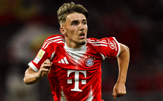 望无大碍！拉松防守时踩到维金斯脚痛苦倒地 随即被换下（但愿无碍！拉松防守时踩到维金斯脚痛苦倒地，随后被替换下场）