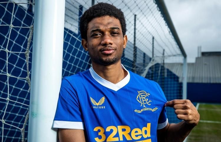 杰威：文班亚马在NBA是独一档的存在，和字母哥类似（杰威：文班亚马在NBA独一档，风格类似字母哥）