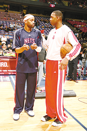 继C罗和小卢卡斯后，奥斯梅恩是第三位欧冠客场对贾府戴帽的球员（奥斯梅恩成继C罗、小卢卡斯后欧冠客战贾府戴帽的第三人）