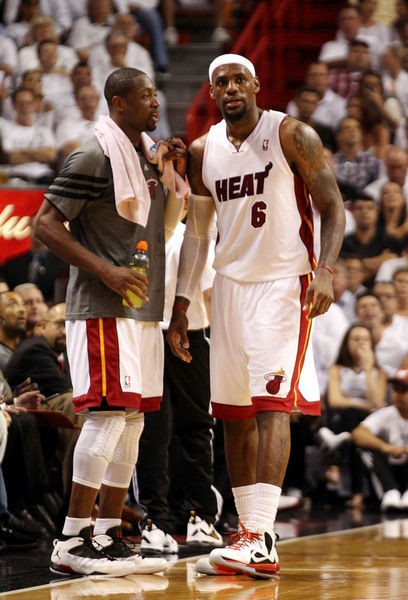 雷霆豪取15连胜&23胜1负，你认为谁能阻止卫冕冠军连胜？（雷霆15连胜、近24战23胜：谁能终结卫冕冠军的势头？）