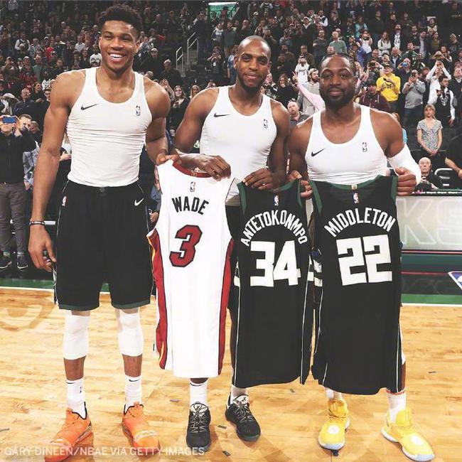 篮球火箭全队手感低迷，全场仅得85分（火箭全队手感冰冷，整场仅得85分）